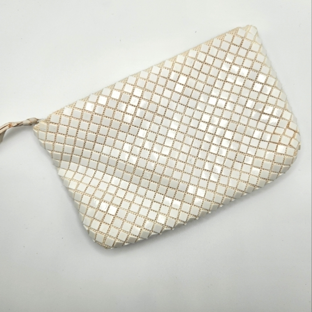 Vintage La Regale White Plastic Mesh Evening Clutch Bag